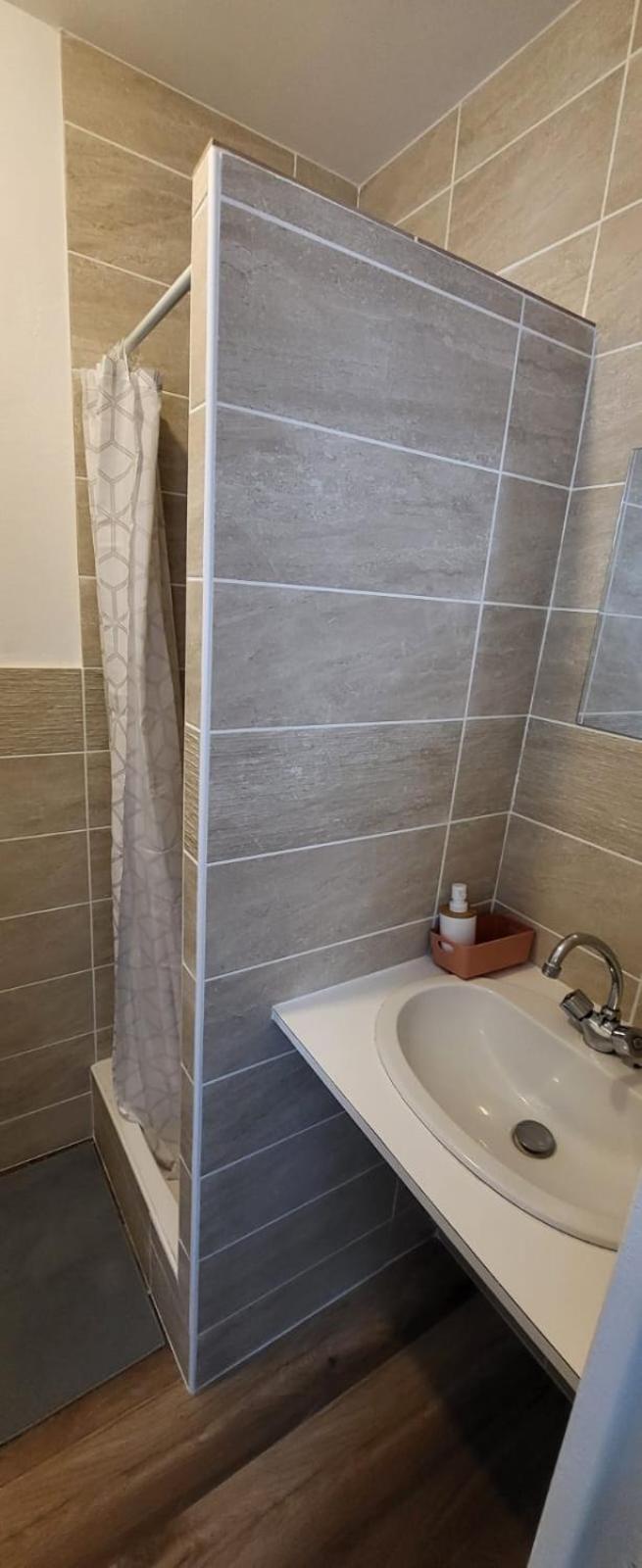 Le Nakai , Petit Sympa, Plein Centre-ville Appartement *